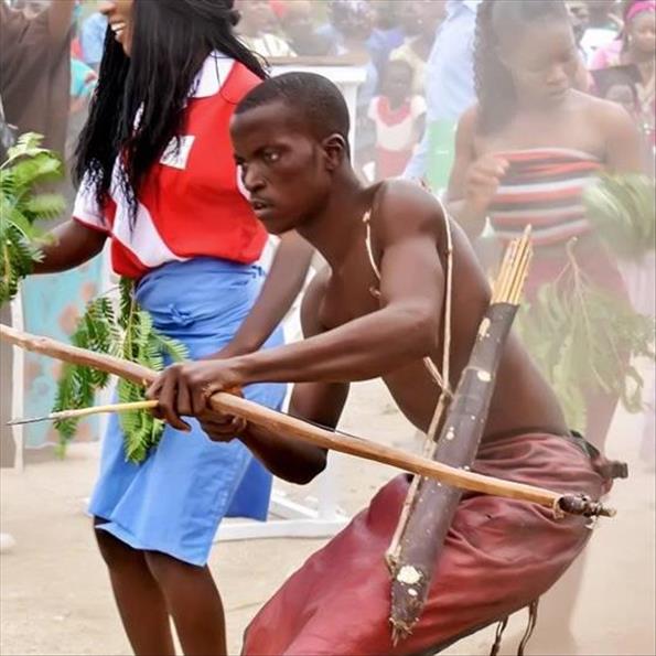 Zulu Cultural Village - Stick fighting and the high-kicking